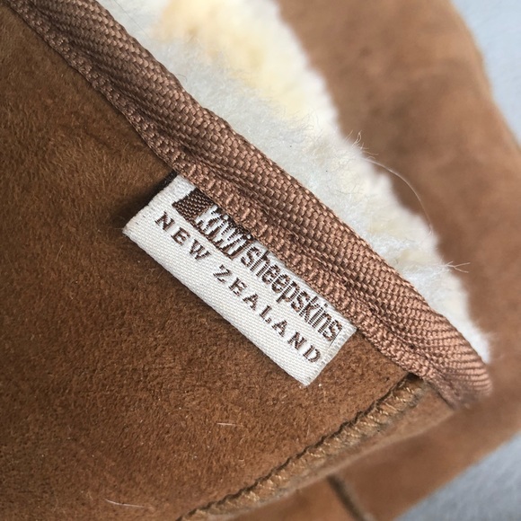 KIWI SHEEPSKINS High. Sz 9 ladies fits like 10. Like new, no stains - Picture 3 of 5